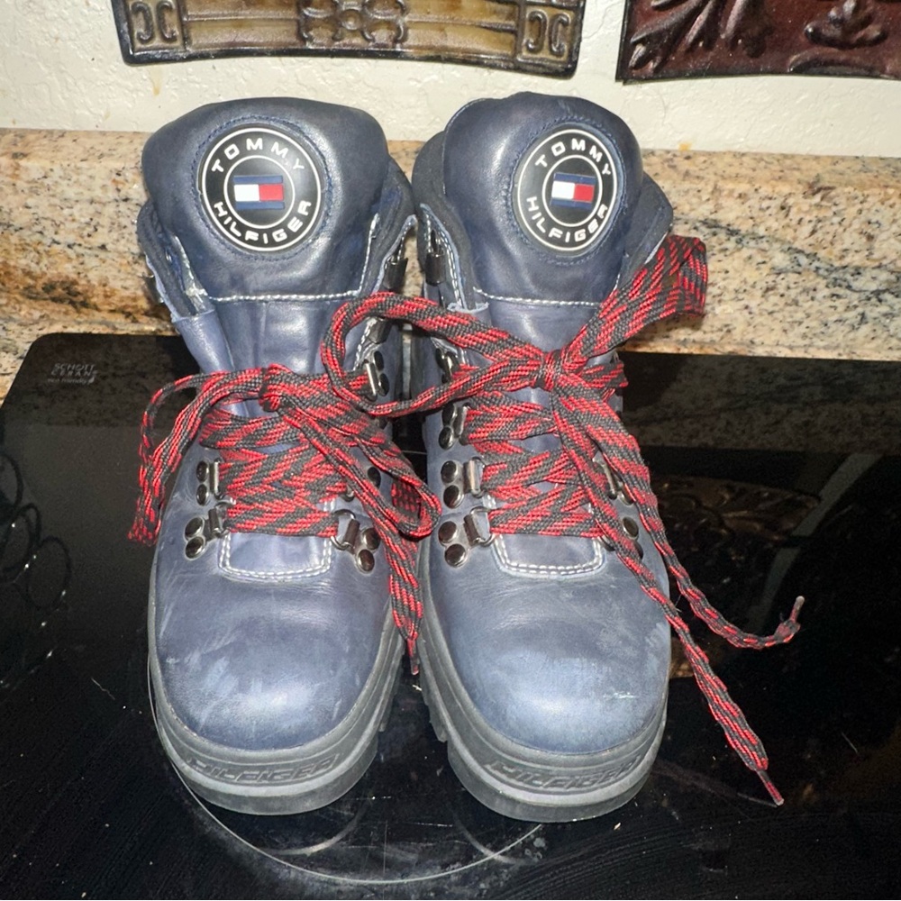 Vintage Tommy Hilfiger 6.5 Navy Blue Chunky Platform Combat Moto Leather Boots